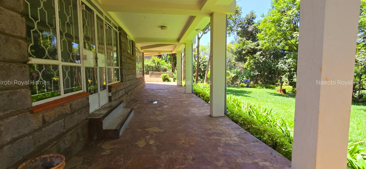 5 Bed House with En Suite at Whispers Avenue - 13