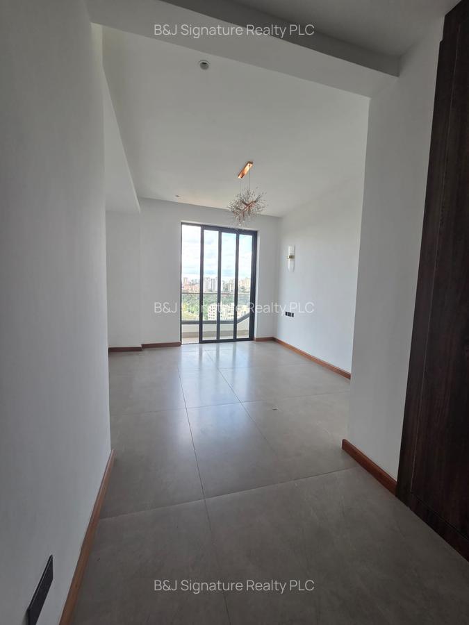 3 Bed Apartment with En Suite in Riverside - 14