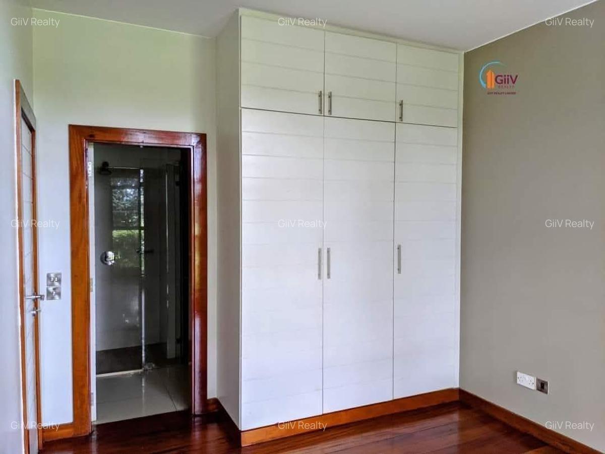 3 Bed Apartment with En Suite in Westlands Area - 13