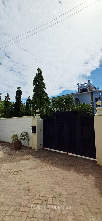 3 Bed Townhouse with En Suite at Shanzu - 9