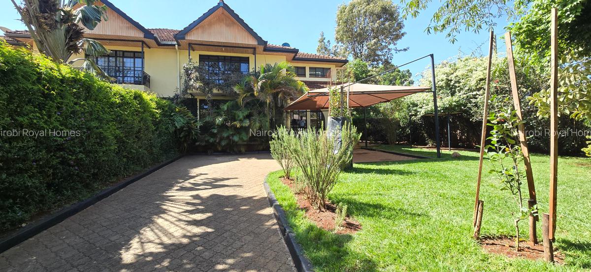4 Bed Townhouse with En Suite at Lavington Green - 5