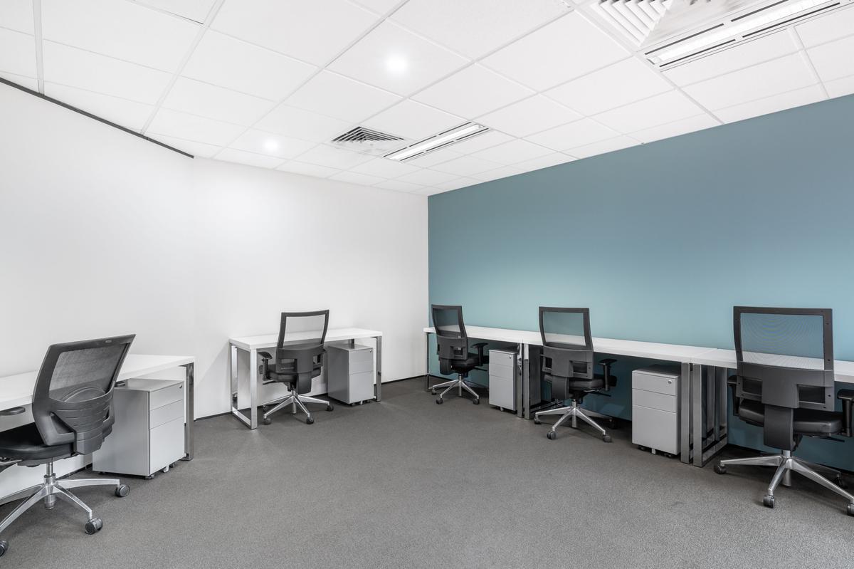 Furnished 60 m² Office with Service Charge Included at Links Road - 2