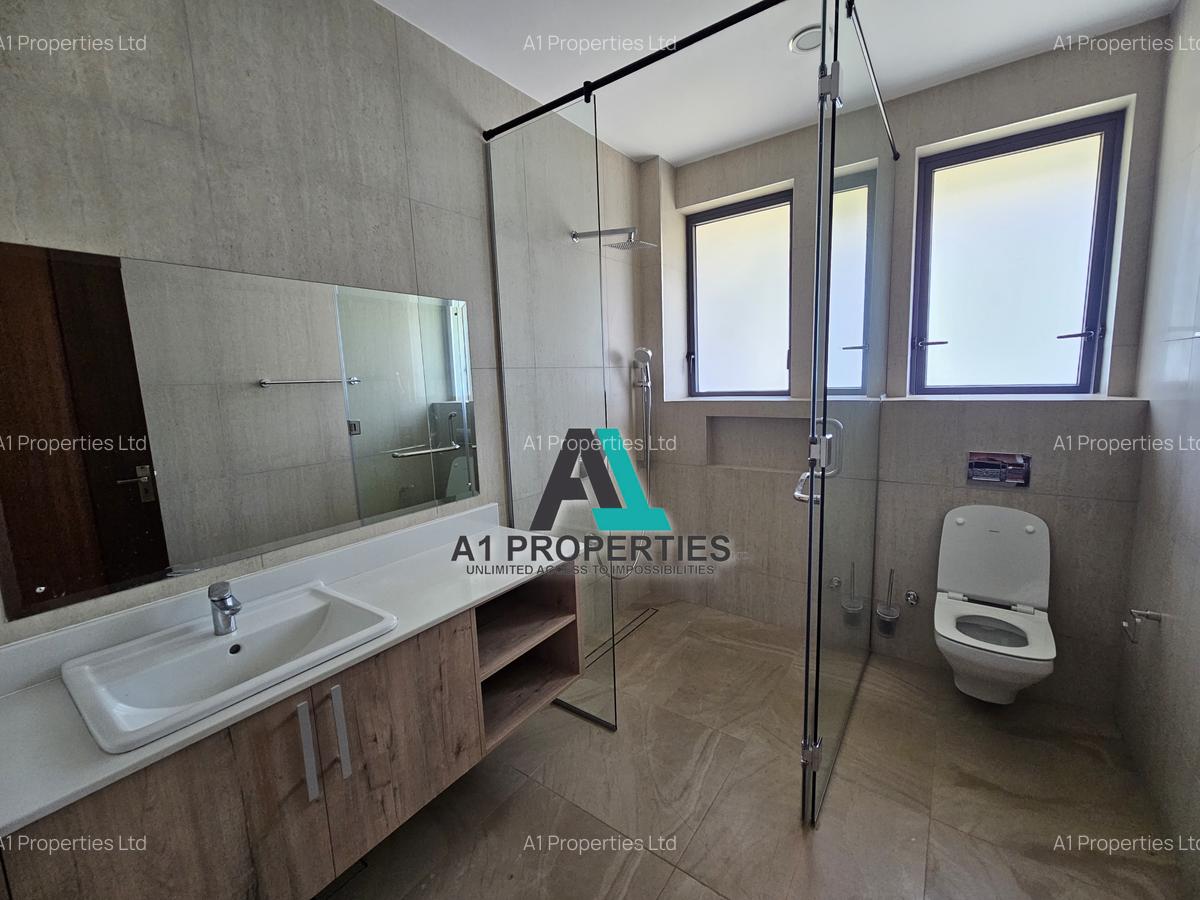 5 Bed Townhouse with En Suite in Lavington - 20