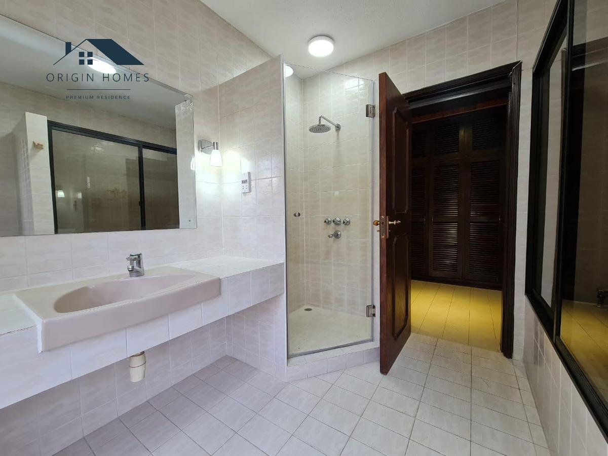 5 Bed House with En Suite at Old Muthaiga - 16