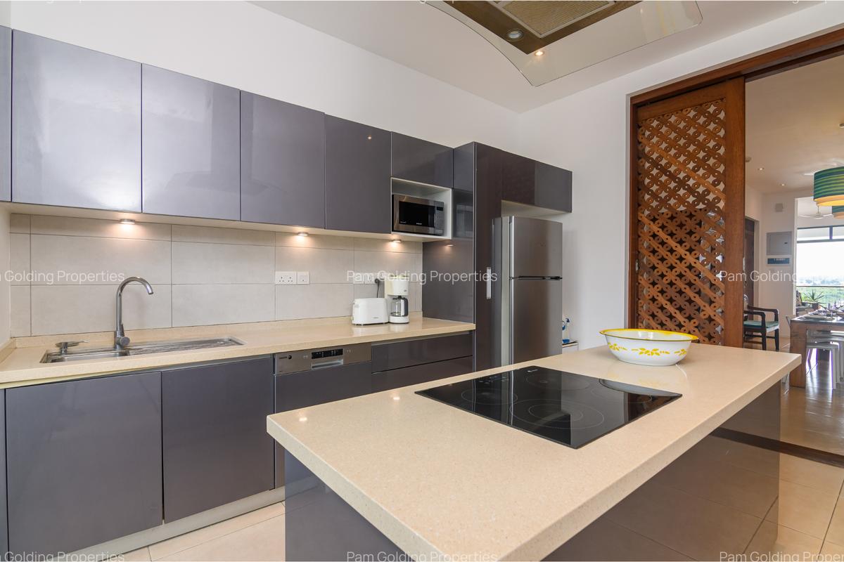 Furnished 3 Bed Apartment with En Suite in Tudor - 14