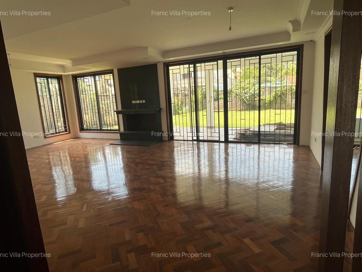 6 Bed Townhouse with En Suite in Lavington - 18