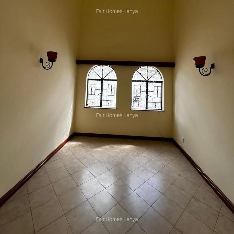 5 Bed Townhouse with En Suite at Riverside Drive - 15