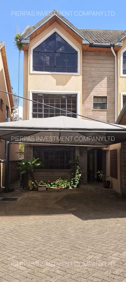 6 Bed Villa with En Suite in Lavington - 1