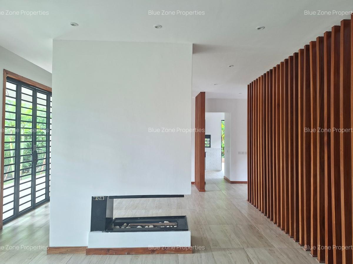 3 Bed Villa with En Suite at Off Redhill Road - 6