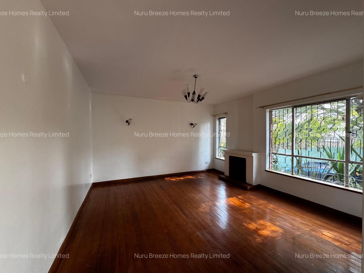 4 Bed Townhouse with En Suite in Spring Valley - 17