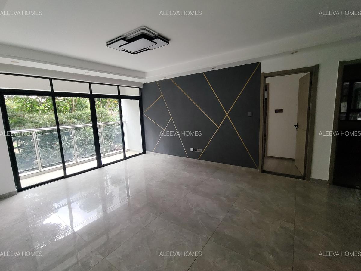 2 Bed Apartment with En Suite in Lavington - 4