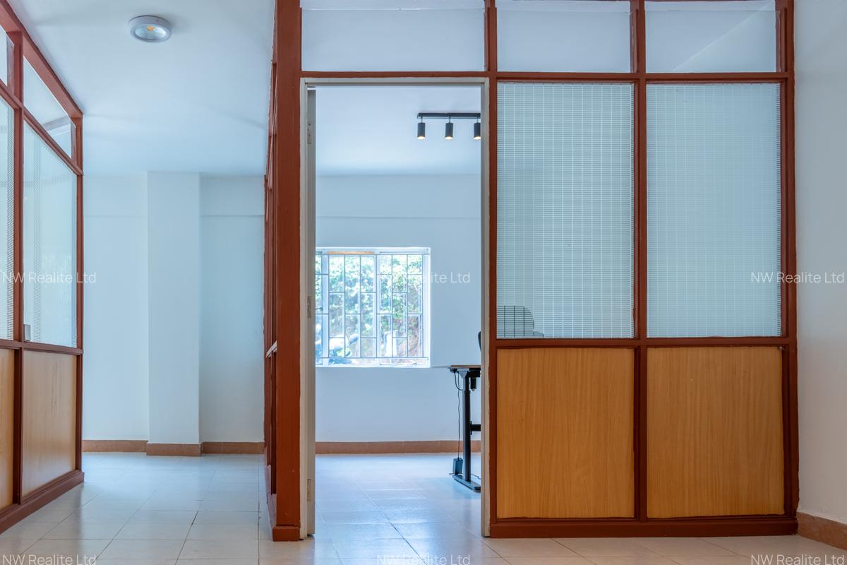500 ft² Office with Service Charge Included in Westlands Area - 8