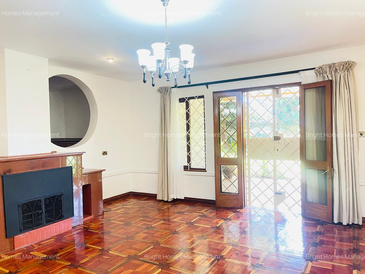 5 Bed Villa with En Suite in Runda - 4