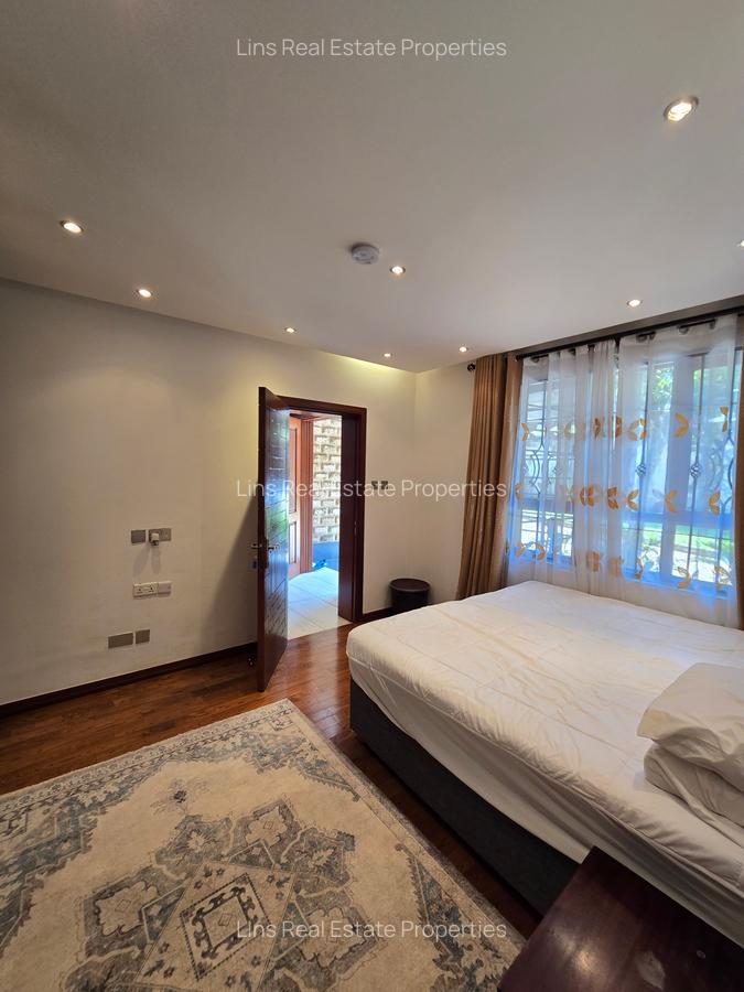 4 Bed House with En Suite in Kyuna - 12