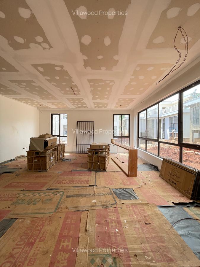 5 Bed Villa with En Suite in Kyuna - 2