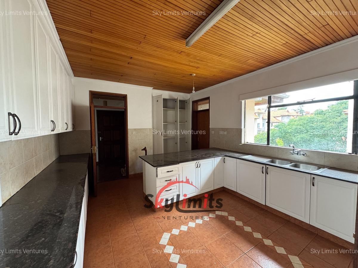 4 Bed Apartment with Swimming Pool in Kilimani - 2