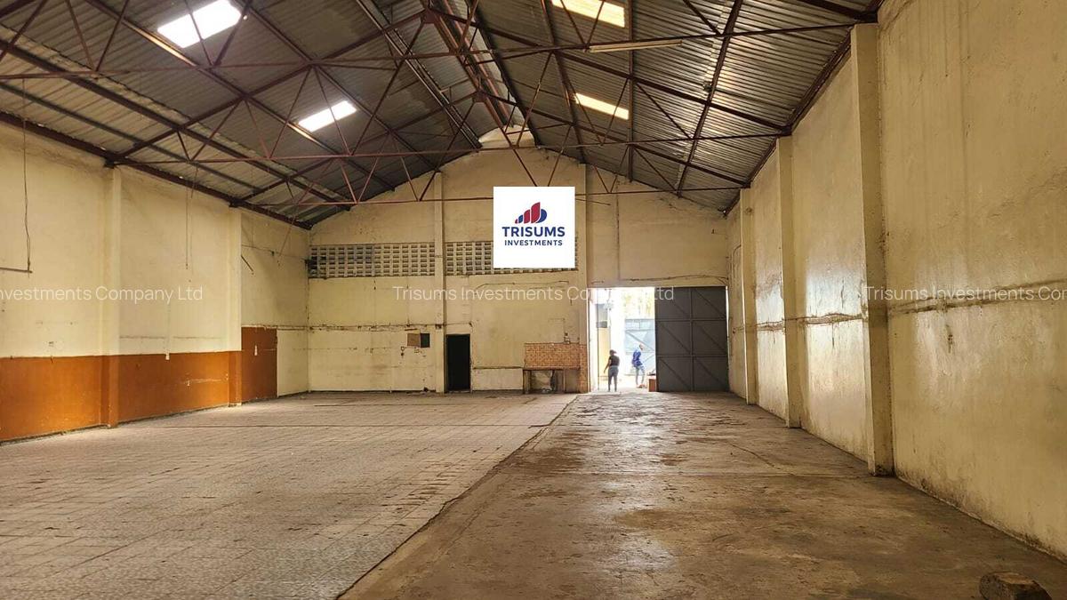 7,500 ft² Warehouse with Fibre Internet in Industrial Area - 3