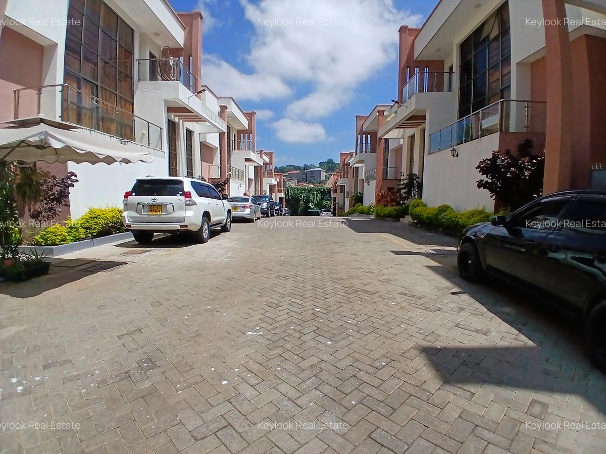 5 Bed Townhouse with En Suite at Lavington Green - 2