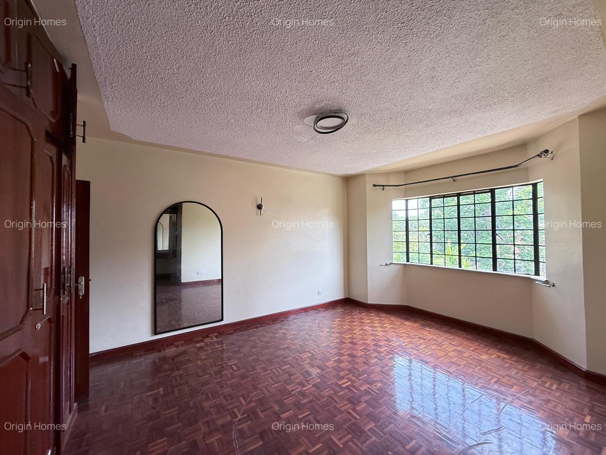3 Bed Apartment with En Suite at Westlands - 12