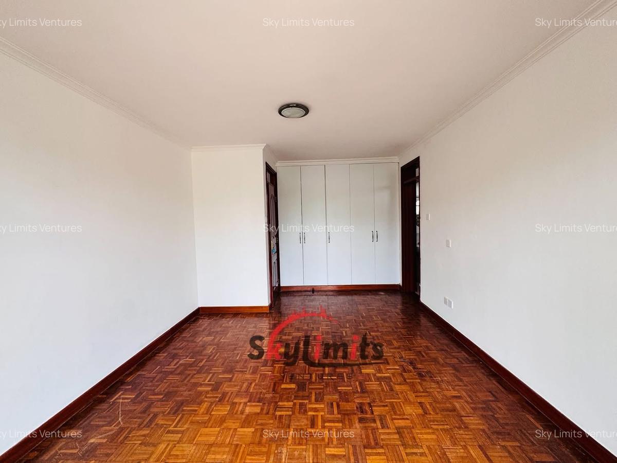 4 Bed Townhouse with En Suite at Redhill Rd - 20