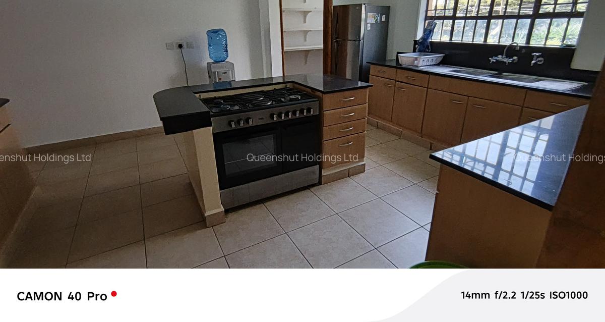 Serviced 3 Bed Apartment with En Suite in Westlands Area - 12