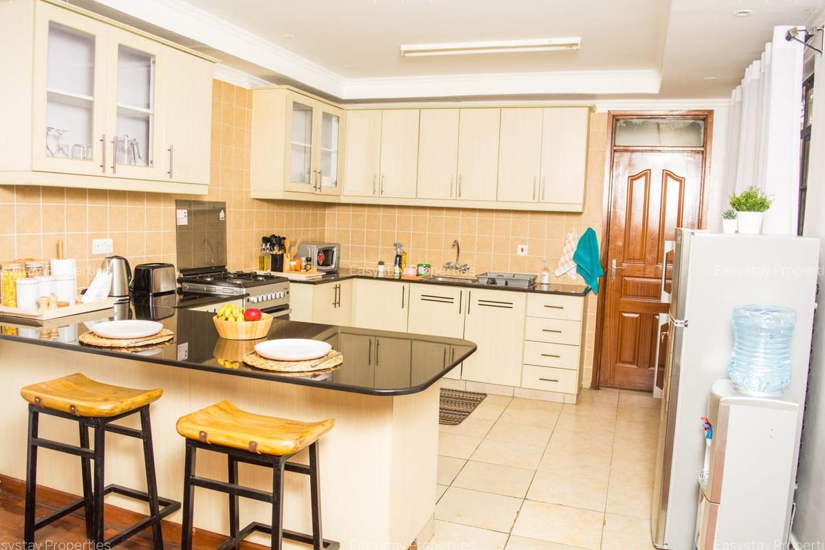 Furnished 2 Bed Apartment with En Suite in Riverside - 1