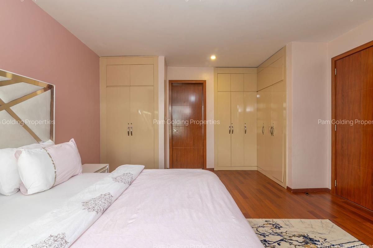 3 Bed Apartment with En Suite in Parklands - 9