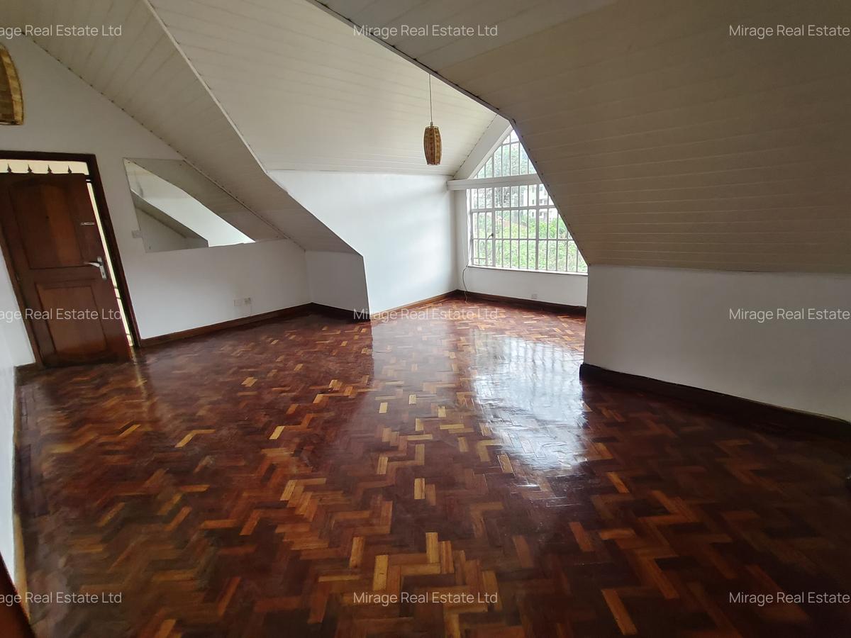 4 Bed Apartment with Swimming Pool in Kilimani - 20