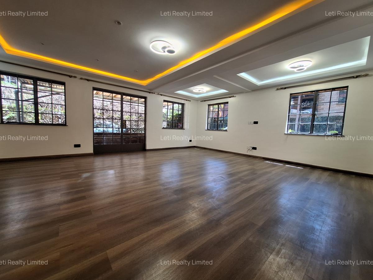 4 Bed Townhouse with En Suite in Lavington - 2