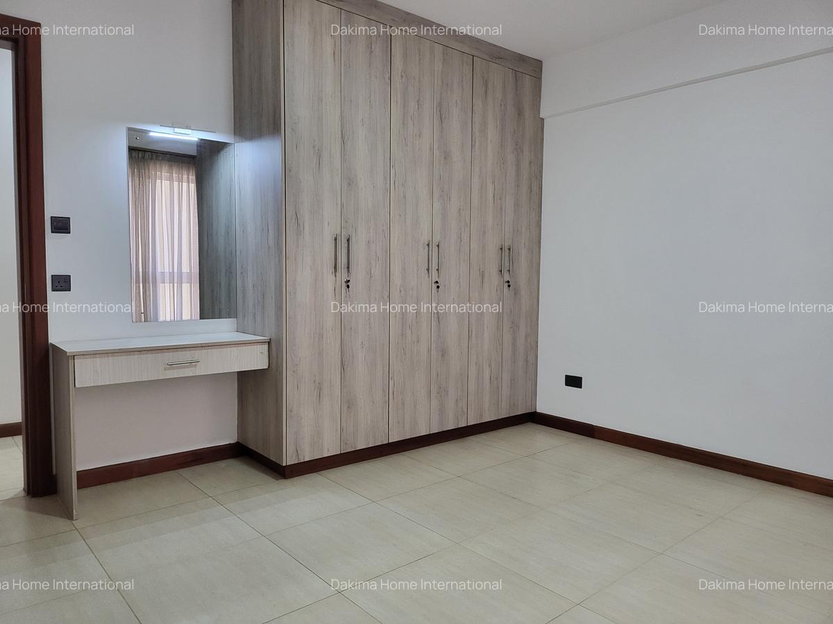 4 Bed Apartment with En Suite in General Mathenge - 10