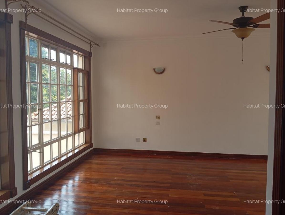 4 Bed Townhouse with En Suite at Grevillea Groove - 12