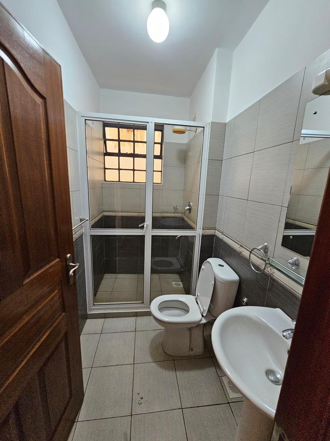 3 Bed Apartment with En Suite at Lavington - 13