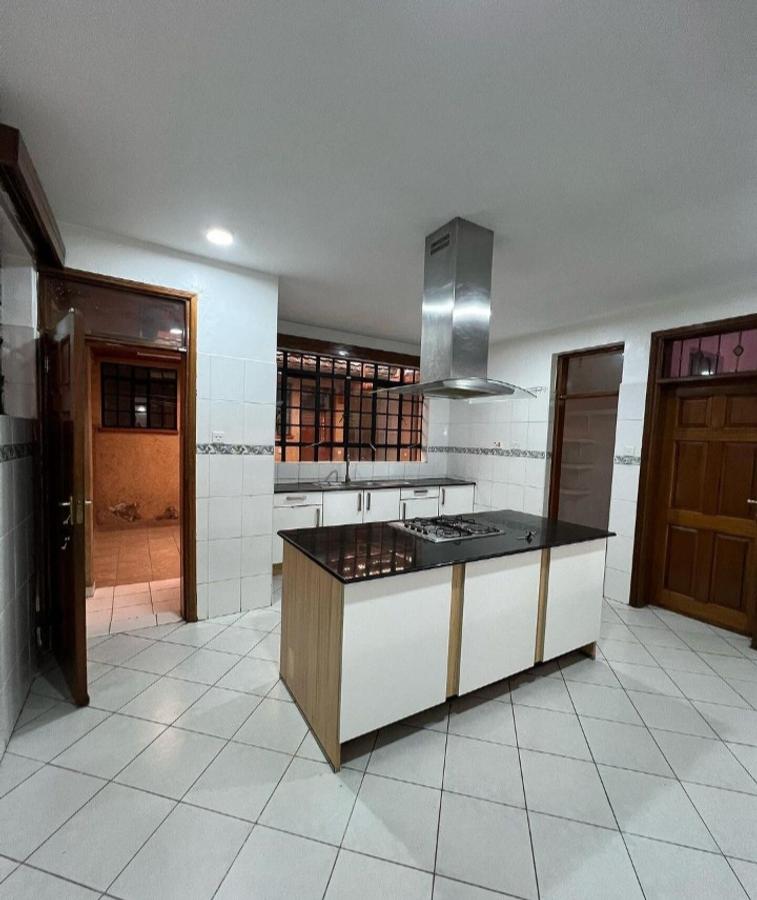 5 Bed Townhouse with En Suite at Off Othaya Road - 7