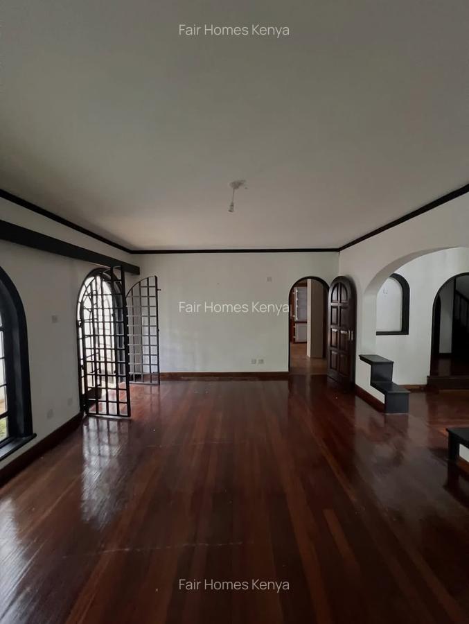 4 Bed Townhouse with En Suite at Riverside Drive - 11