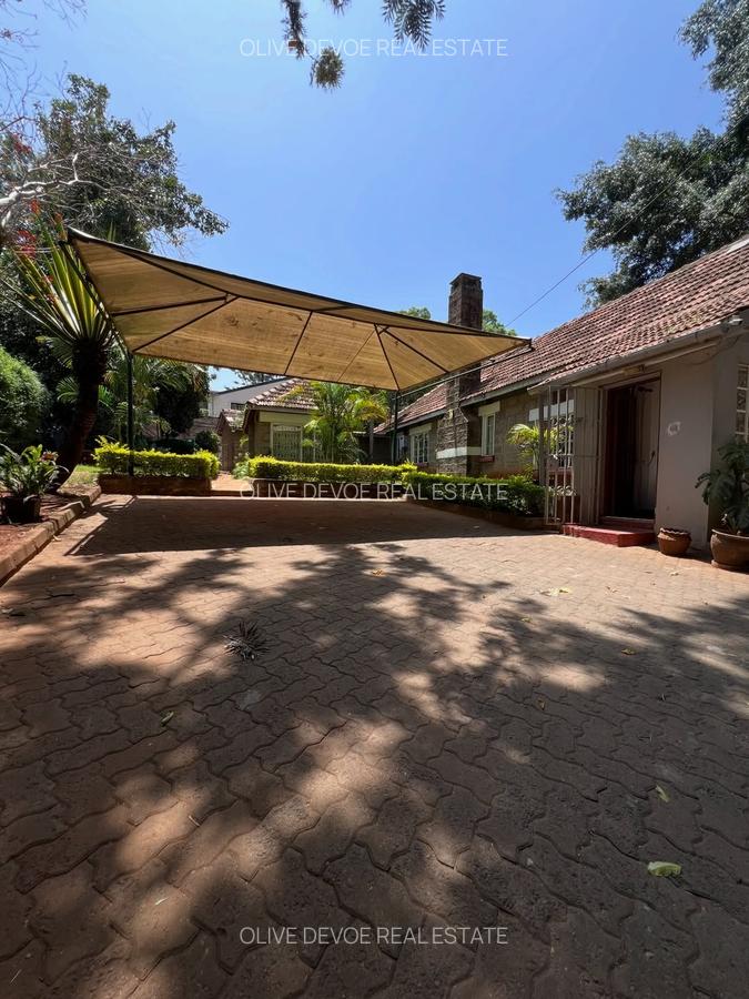 Commercial Property with Service Charge Included in Kilimani - 14
