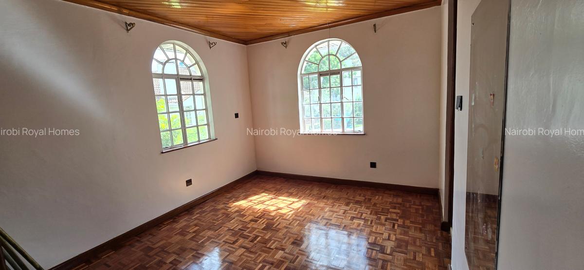 4 Bed Townhouse with En Suite at Off Convent Drive - 16