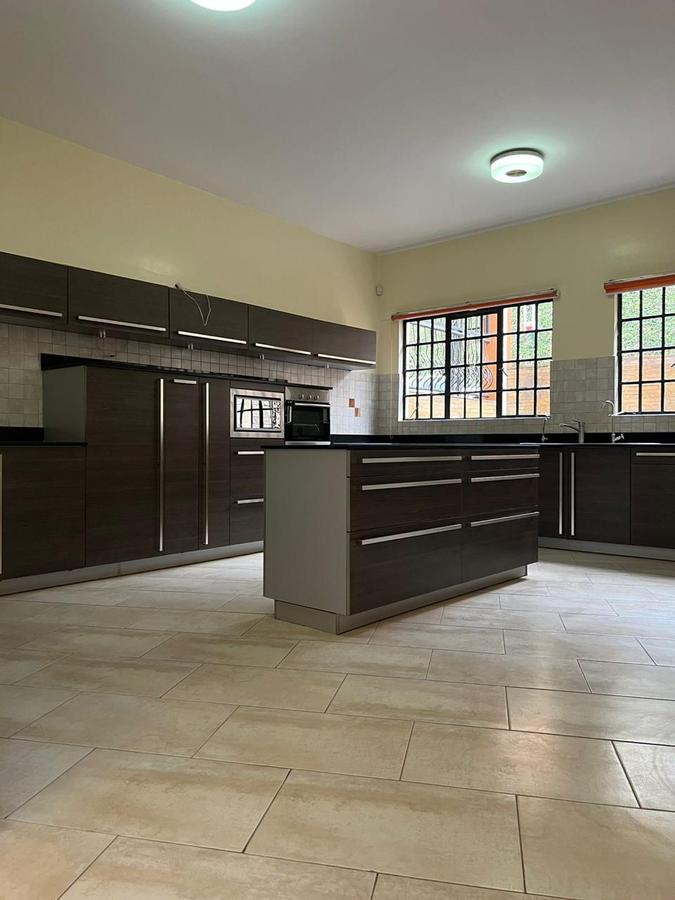 5 Bed Townhouse with En Suite in Lower Kabete - 10