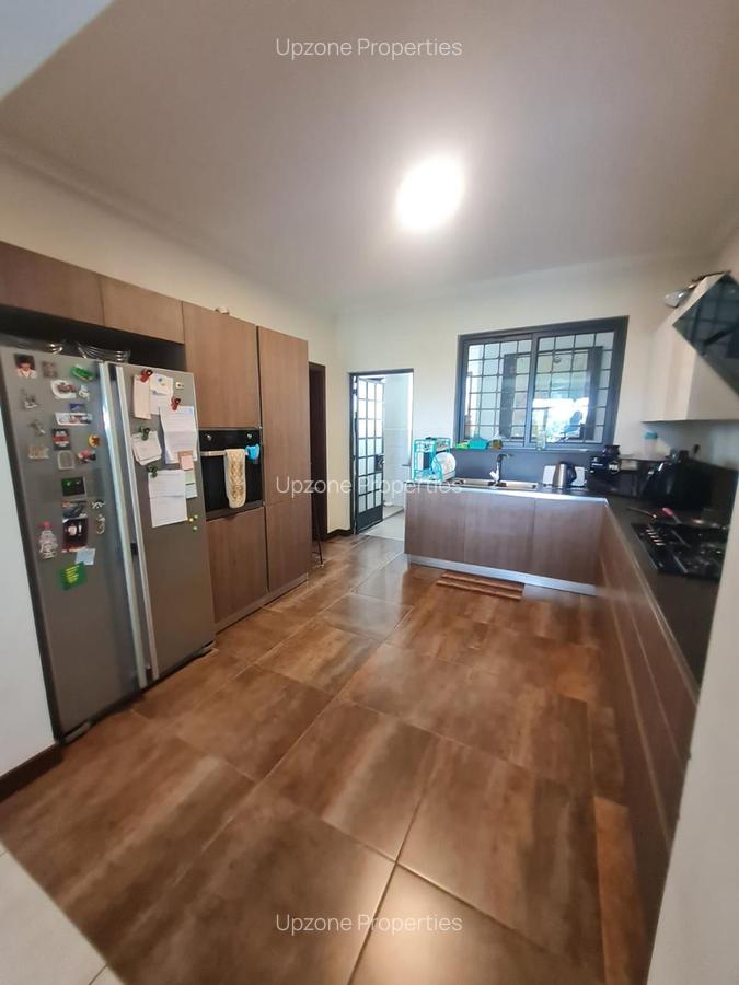 3 Bed Apartment with En Suite at City Park Drive - 7