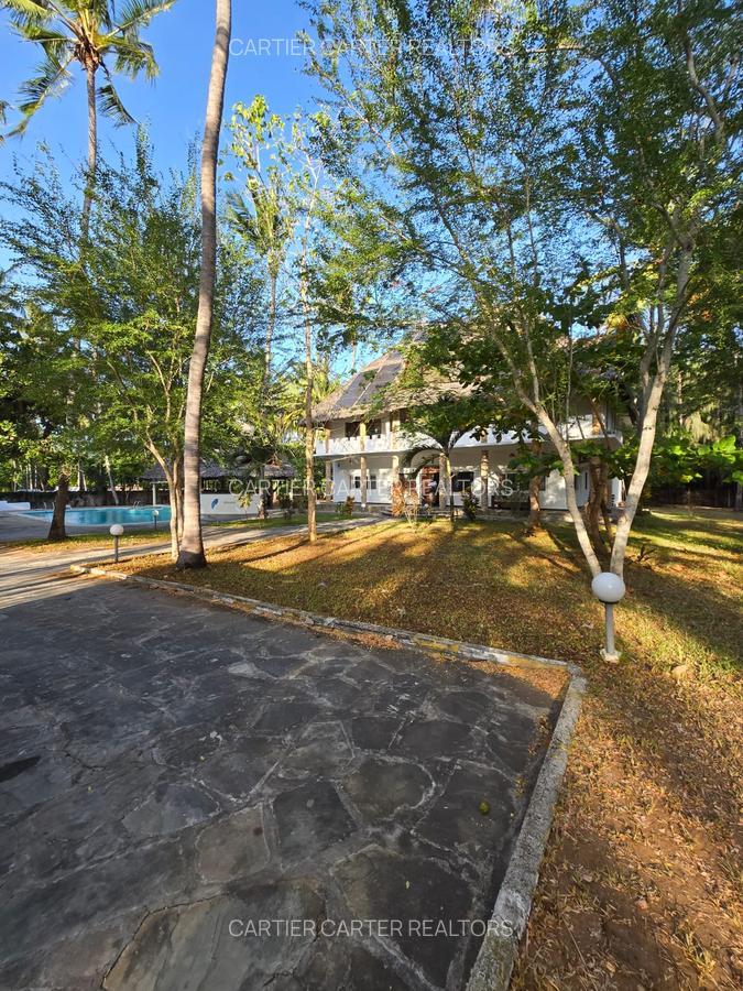 4 Bed Villa with En Suite in Watamu - 2