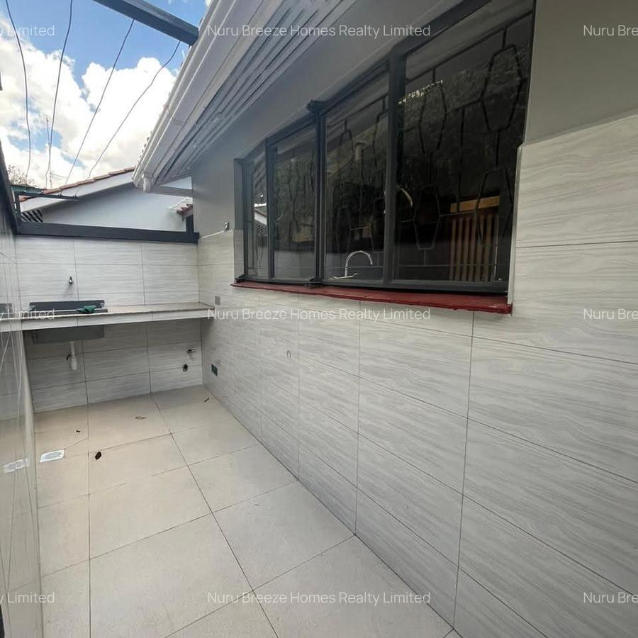 4 Bed Townhouse with En Suite in Westlands Area - 15