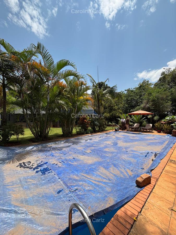 5 Bed House with En Suite in Runda - 19