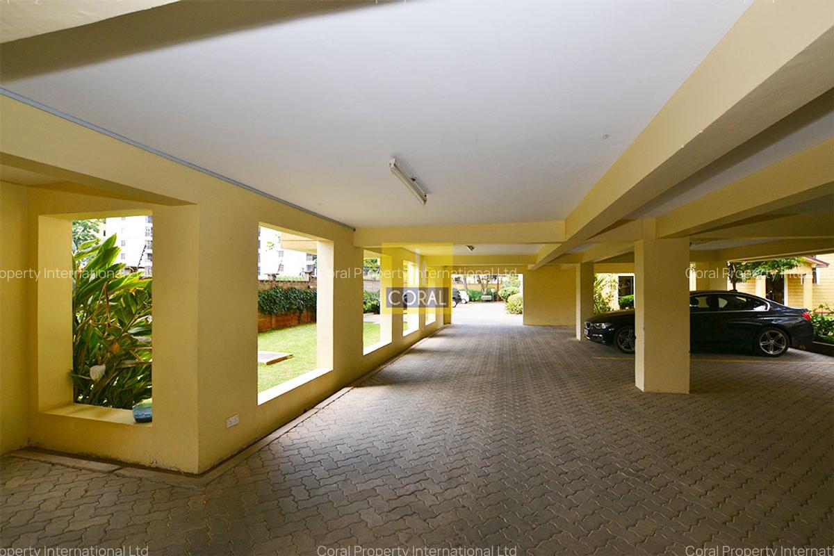 3 Bed Apartment with Lift in Kilimani - 18