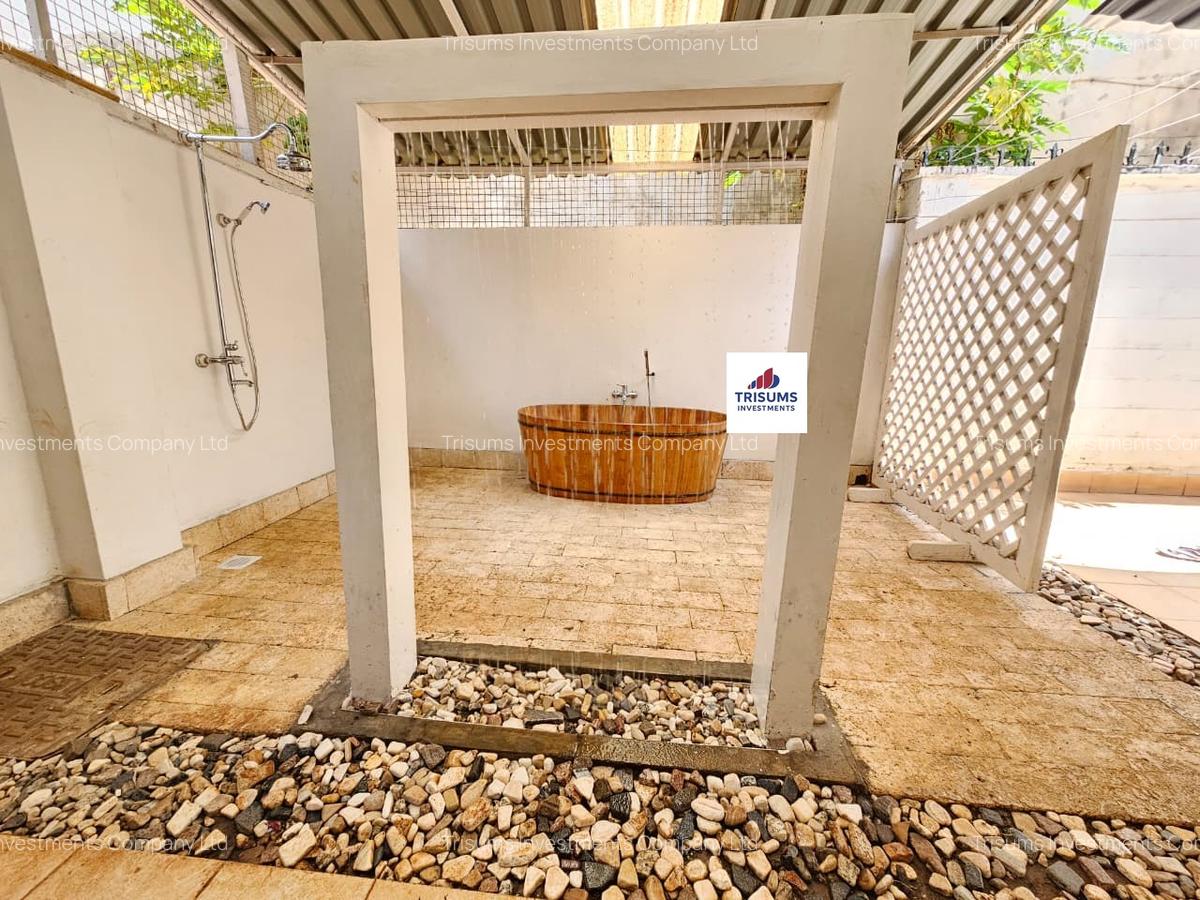 3 Bed House with En Suite in Westlands Area - 10