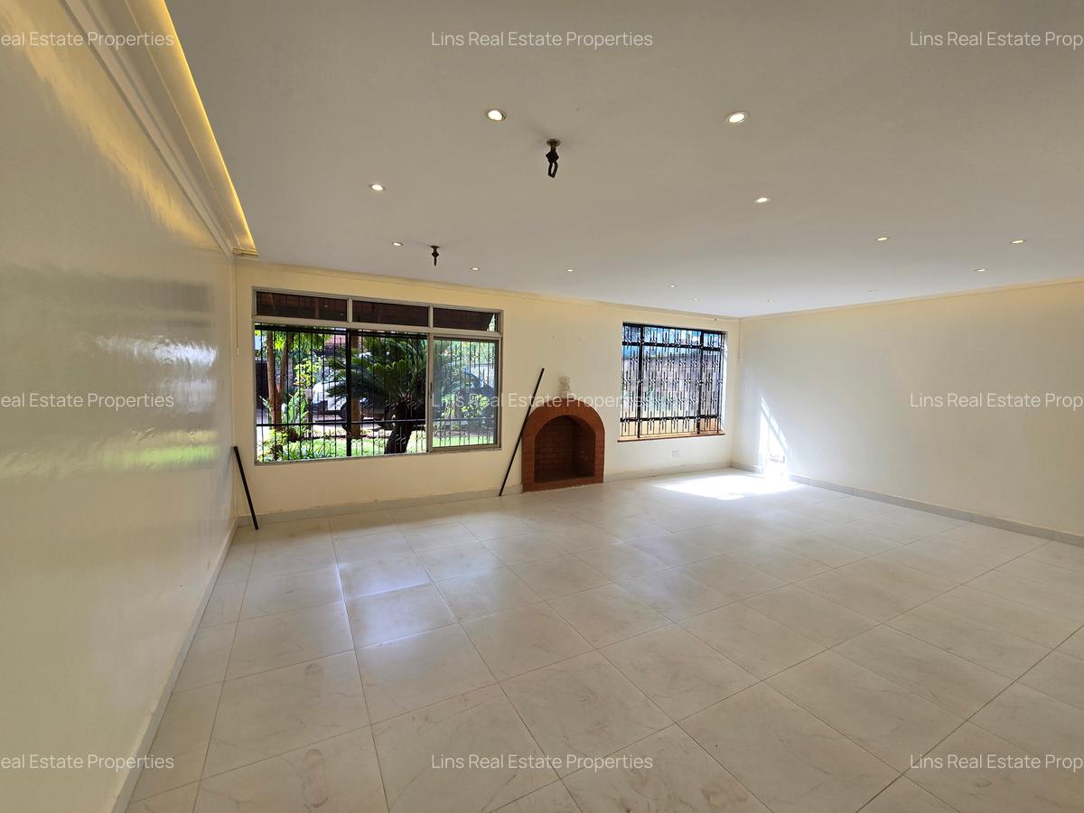 5 Bed Townhouse with En Suite in Westlands Area - 20