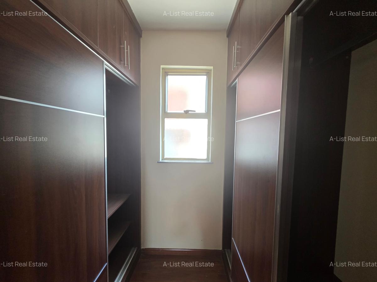 5 Bed Villa with En Suite at Chalbi Drive - 14