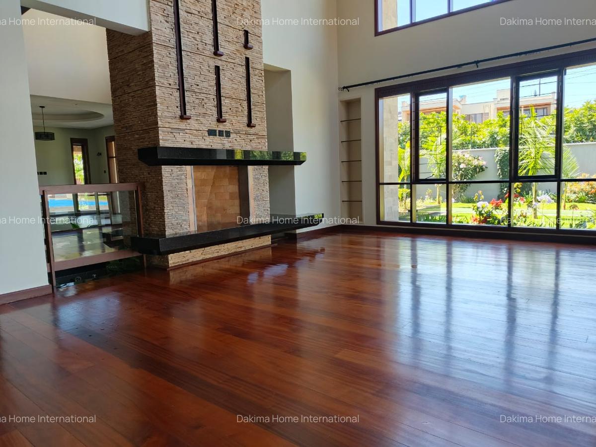 4 Bed House with En Suite in Runda - 11