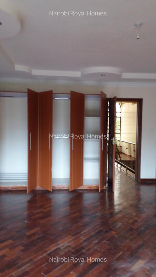 4 Bed Townhouse with En Suite at Lavington Green - 18