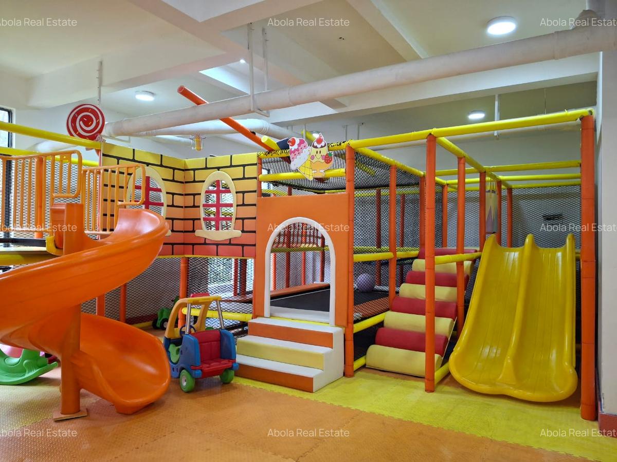 Serviced 2 Bed Apartment with En Suite in Riverside - 3