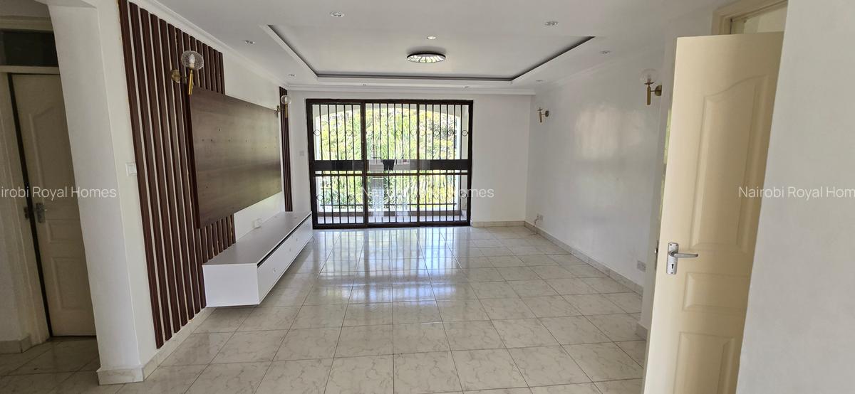 3 Bed Apartment with En Suite at Lavington - 7