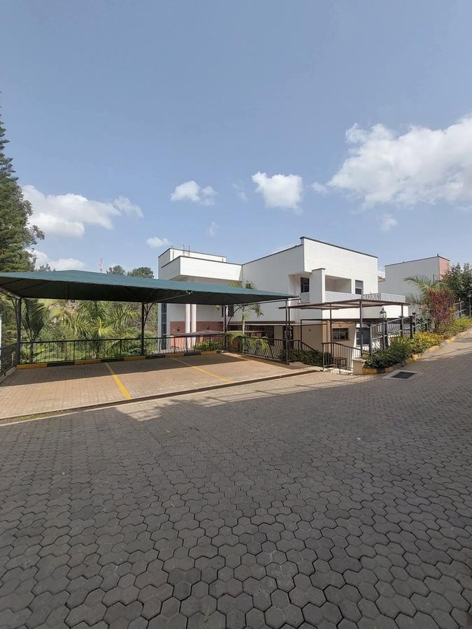 7 Bed Townhouse with En Suite in Nyari - 2